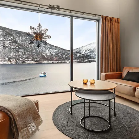 Toppleilighet Pa Bryggen I Med Fantastisk Utsikt * Sogndal